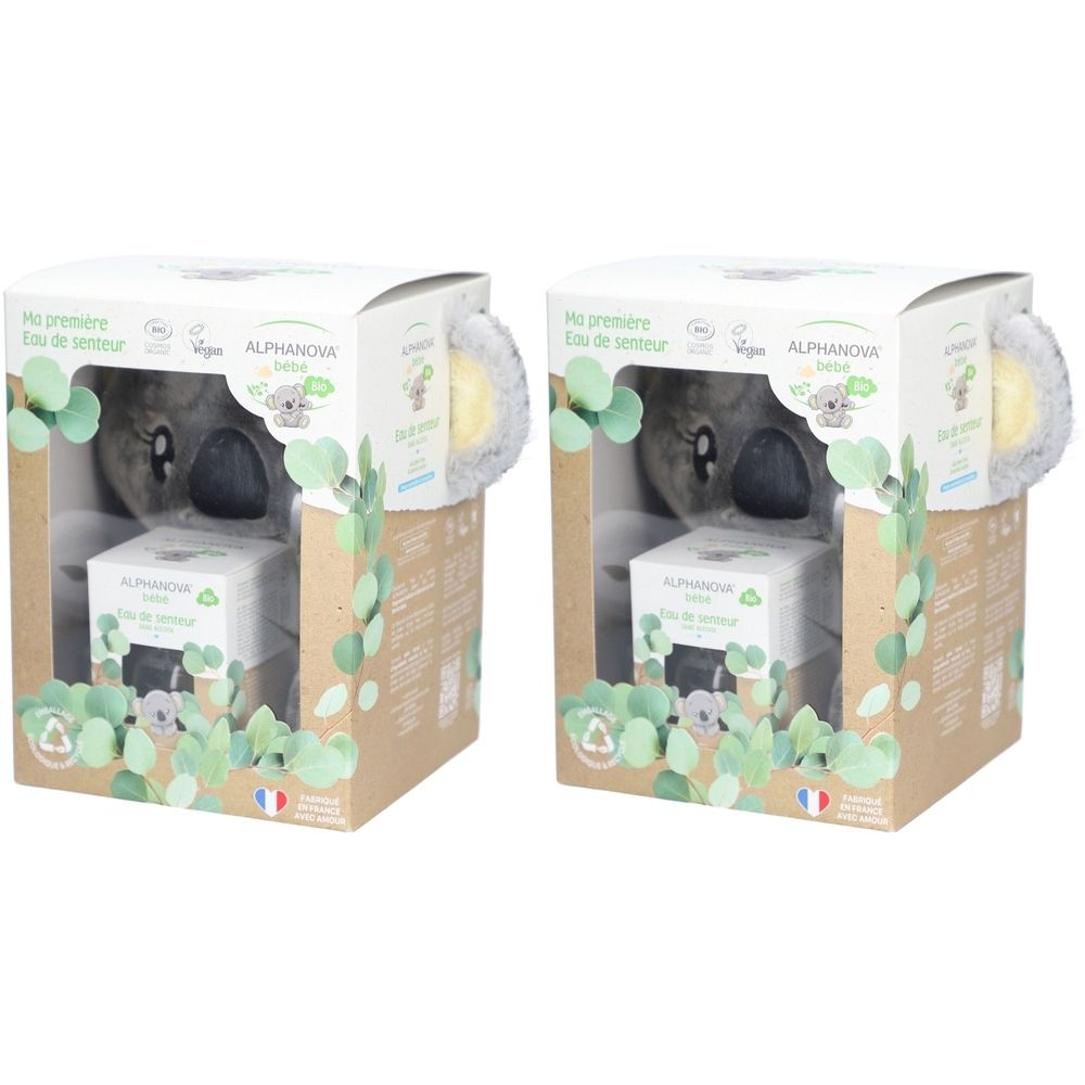 Coffret cadeau avec peluche koala et flacon carré. Inscription "Eau de senteur". Marque Alphanova Bébé. Emballage avec motif de feuilles.