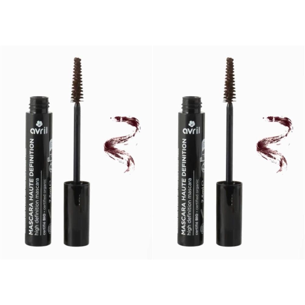 Deux tubes de mascara avec brosse ouverte et échantillon de couleur. Tubes noirs avec texte blanc. Inscription: MASCARA HAUTE DEFINITION.