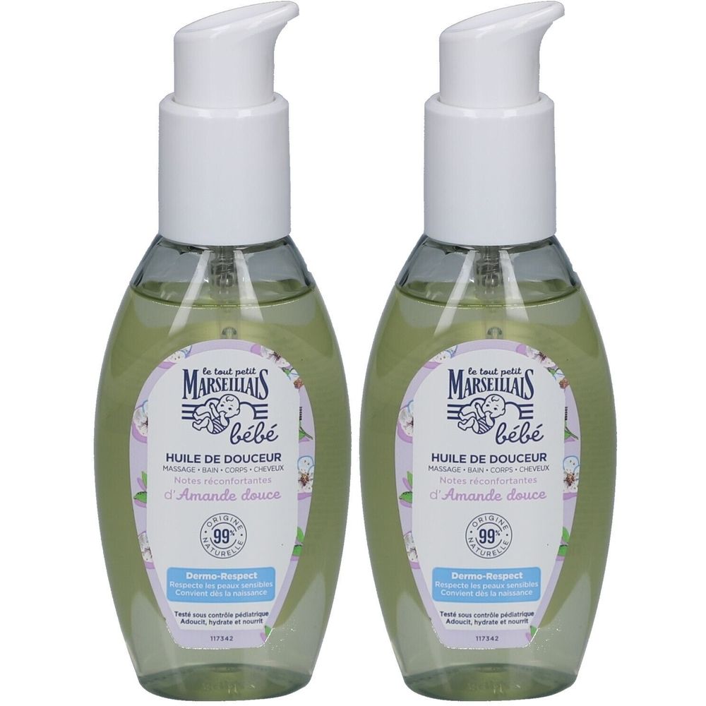 Deux flacons d'huile avec bouchon pompe blanc. Inscription: Marseille bébé, Huile de douceur, d'Amande douce.