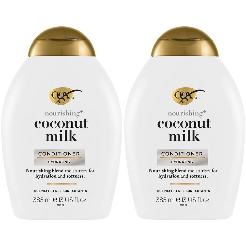 Deux flacons blancs avec bouchons dorés. Inscription : Ogx, Coconut Milk, Conditioner. Contient 385 ml.
