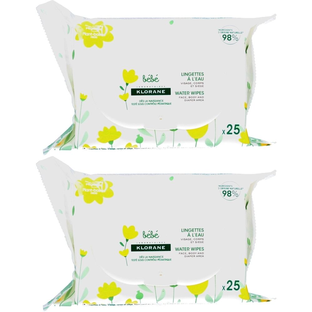 Deux paquets de lingettes KLORANE Bébé. Emballage blanc avec fleurs jaunes. Inscription : Lingettes à l'Eau, Water Wipes, x25.