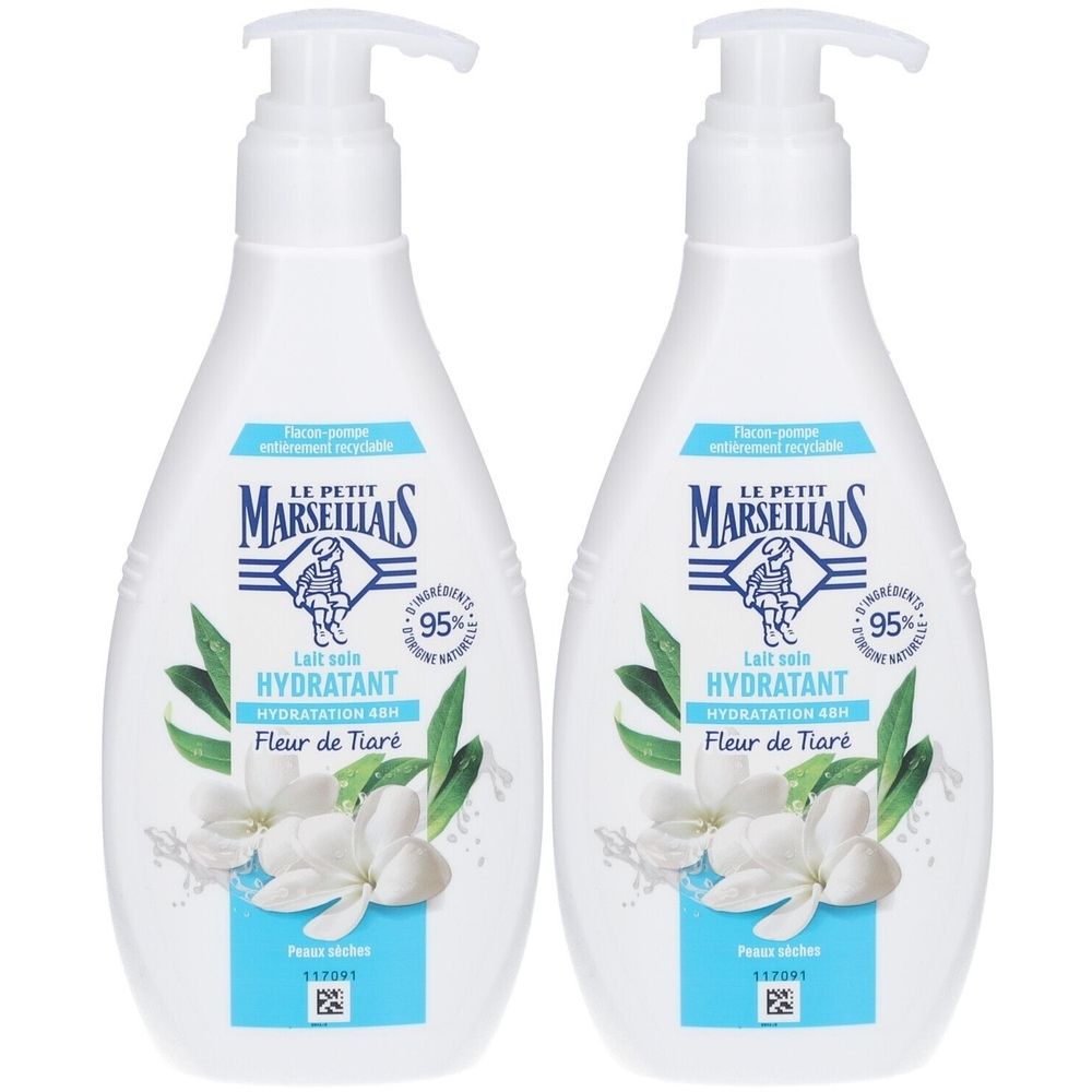 Deux flacons blancs avec pompe. Inscription: LE PETIT MARSEILLAIS, Lait soin Hydratant, Fleur de Tiaré. 95% ingrédients d'origine naturelle.