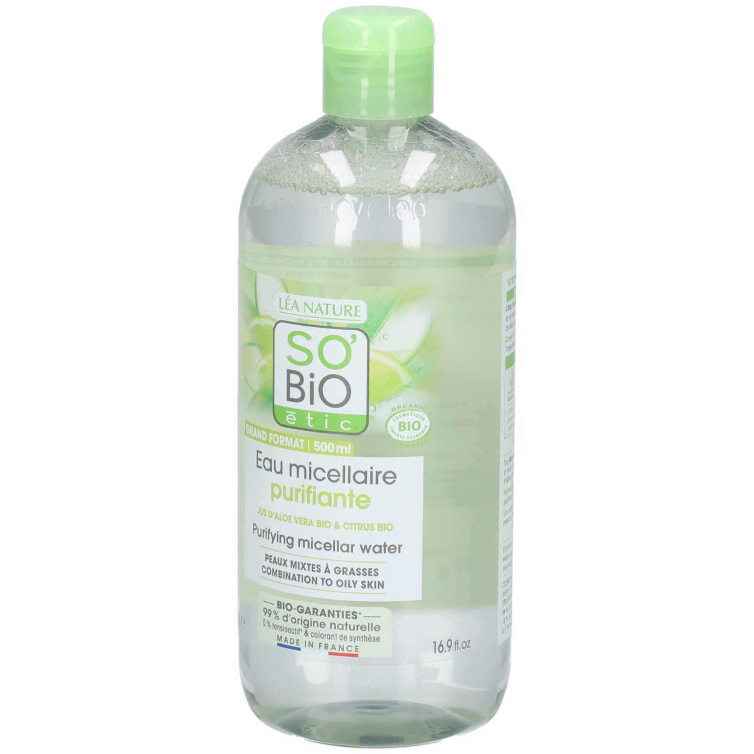 Flacon transparent avec bouchon vert. Étiquette avec nom et logo du produit. Contient de l'aloe vera, pour peaux mixtes.