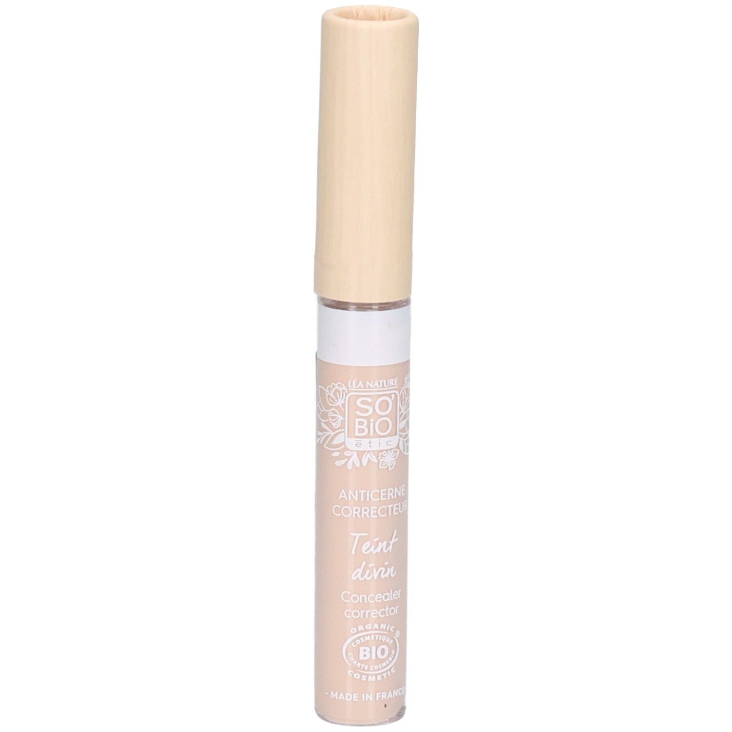 Correcteur beige clair avec bouchon beige clair. Inscription SO BIO. Nom du produit: Anticerne Correcteur. Certification Bio.