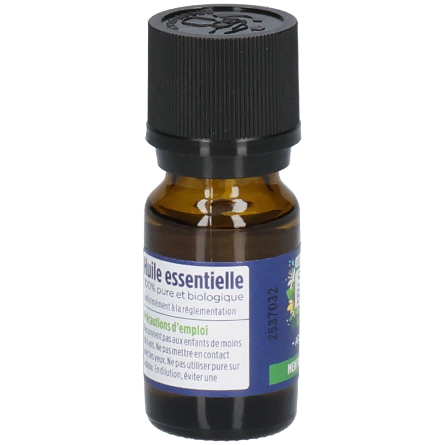 Flacon en verre brun, bouchon noir. Étiquette bleue avec texte: Huile essentielle. Texte en français.