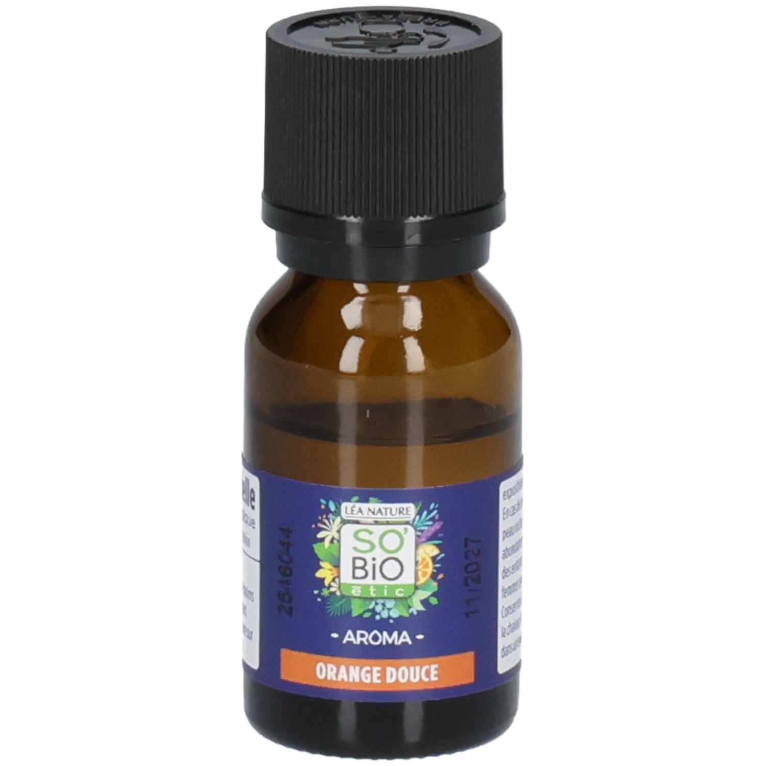 Flacon en verre brun avec bouchon noir. Étiquette : Aroma Orange Douce. Marque : So Bio Etic.