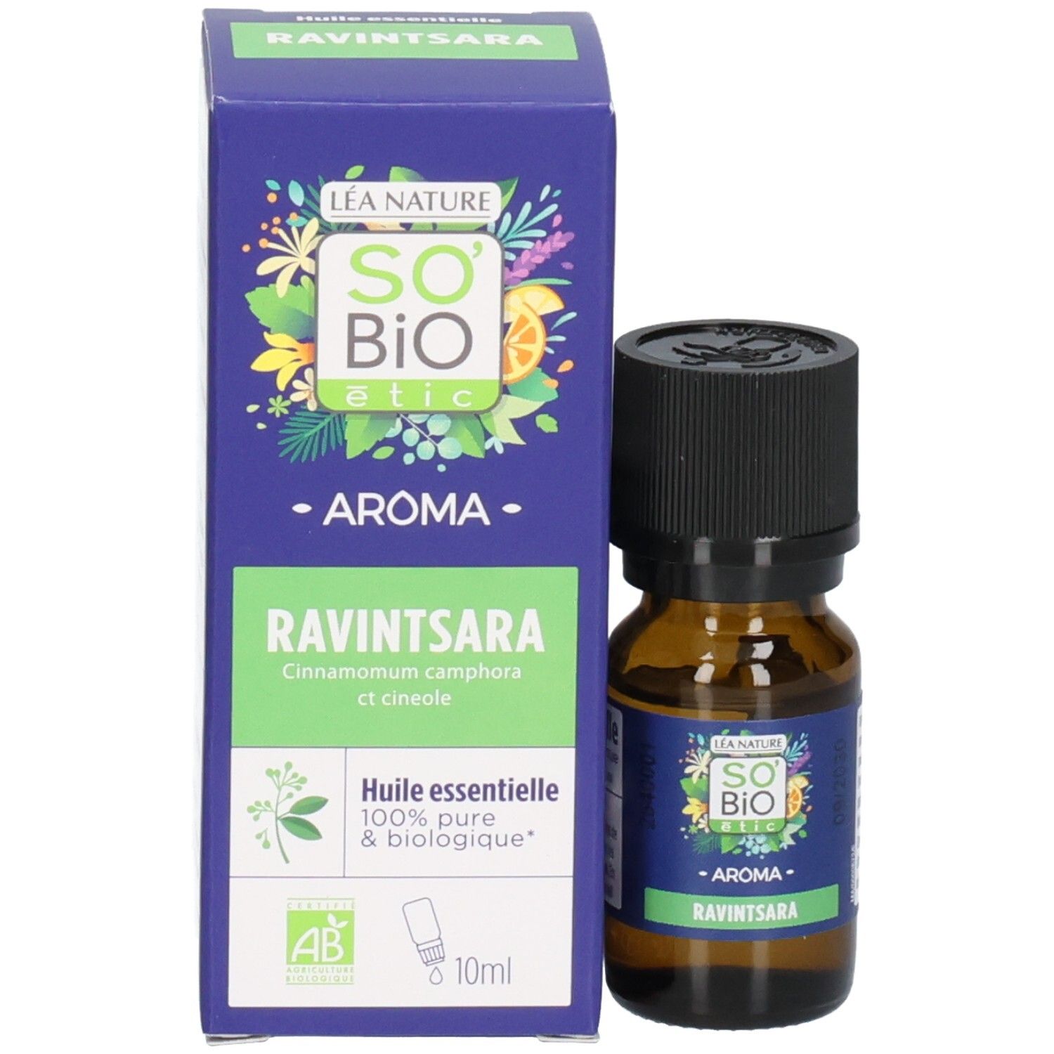 Flacon en verre brun avec bouchon noir et emballage. Emballage avec logo et texte: Ravintsara.