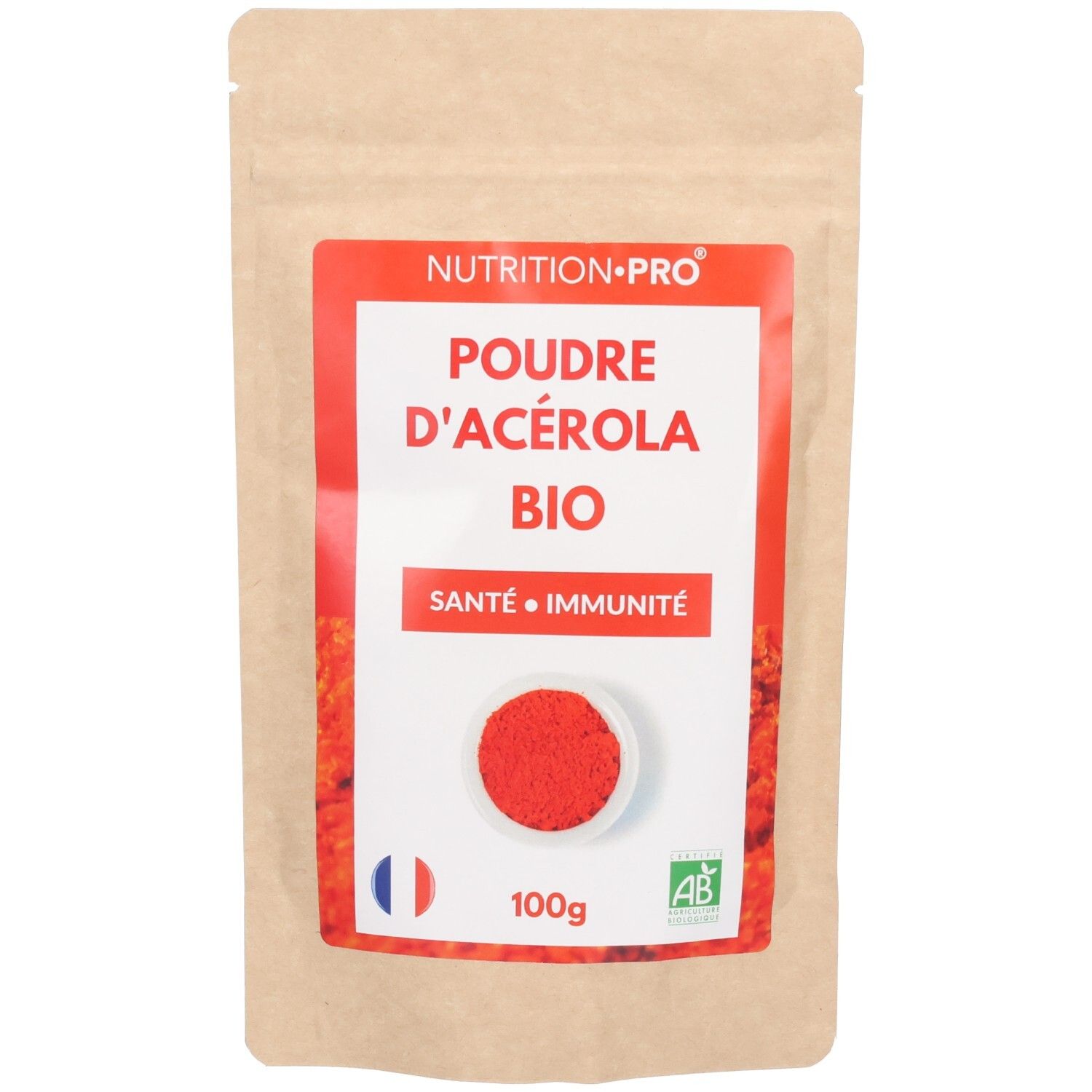 Sachet en papier avec poudre rouge. Étiquette rouge: Poudre d'Acérola Bio. Drapeau français, label AB, 100g.