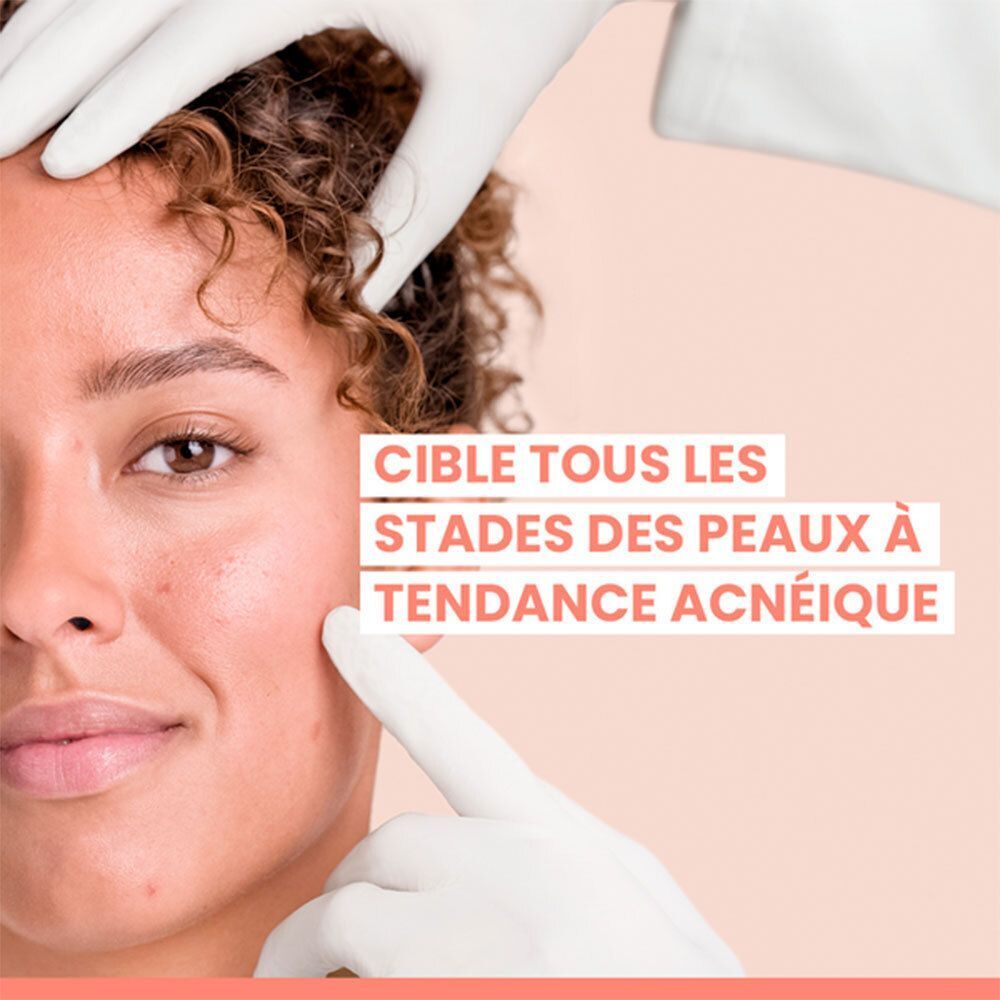 Visage d'une femme. Texte: CIBLE TOUS LES STADES DES PEAUX À TENDANCE ACNÉIQUE.