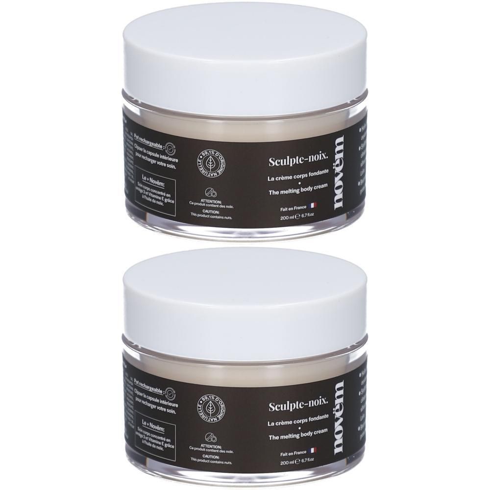 Deux pots de crème avec couvercles blancs. Inscription : Sculpte-noix, La crème corps fondante, The melting body cream. Marque : novem.