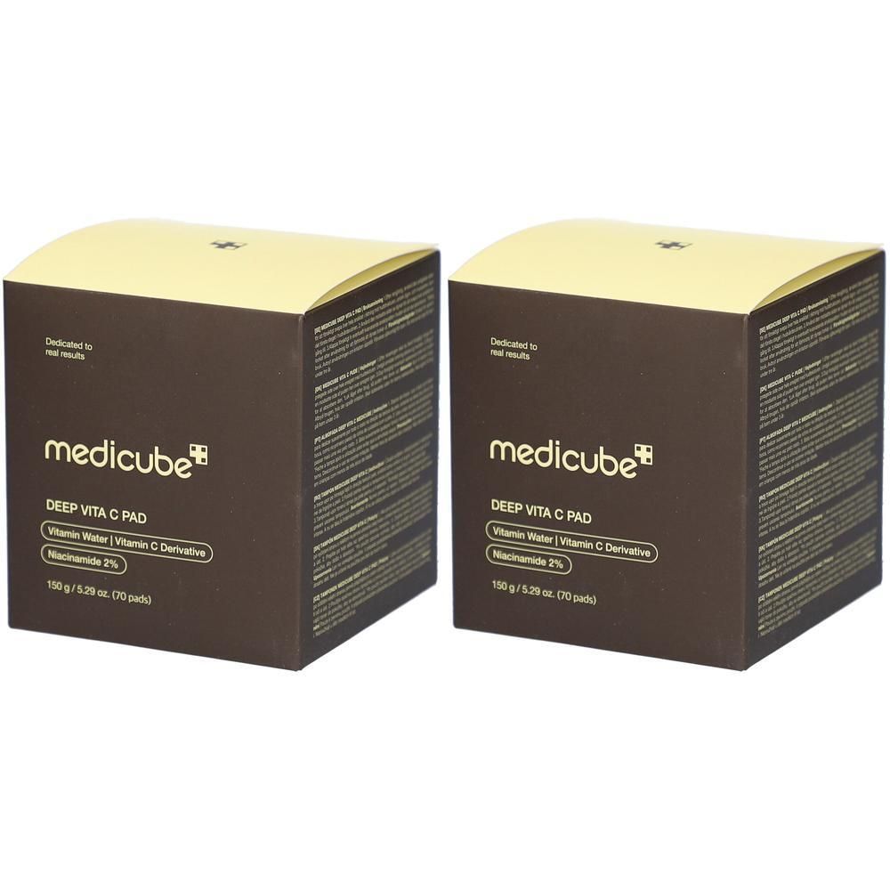 Deux boîtes carrées. Inscription: Medicube, Deep Vita C Pad, Vitamin Water, Vitamin C Derivative, Niacinamide 2%.