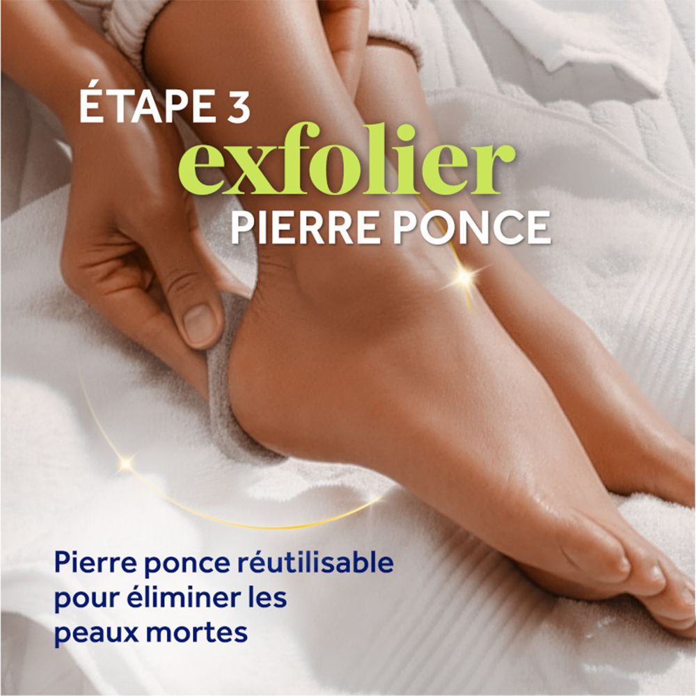 Étape 3 : Exfolier les pieds avec la pierre ponce Dr. Scholl's. Élimine les peaux mortes.