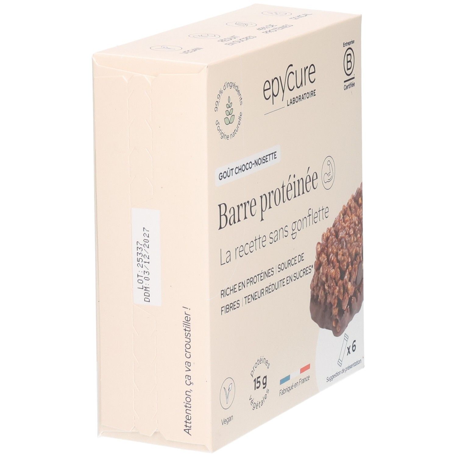Vue latérale d'une boîte de barres protéinées choco-noisette avec informations produit et date de péremption.
