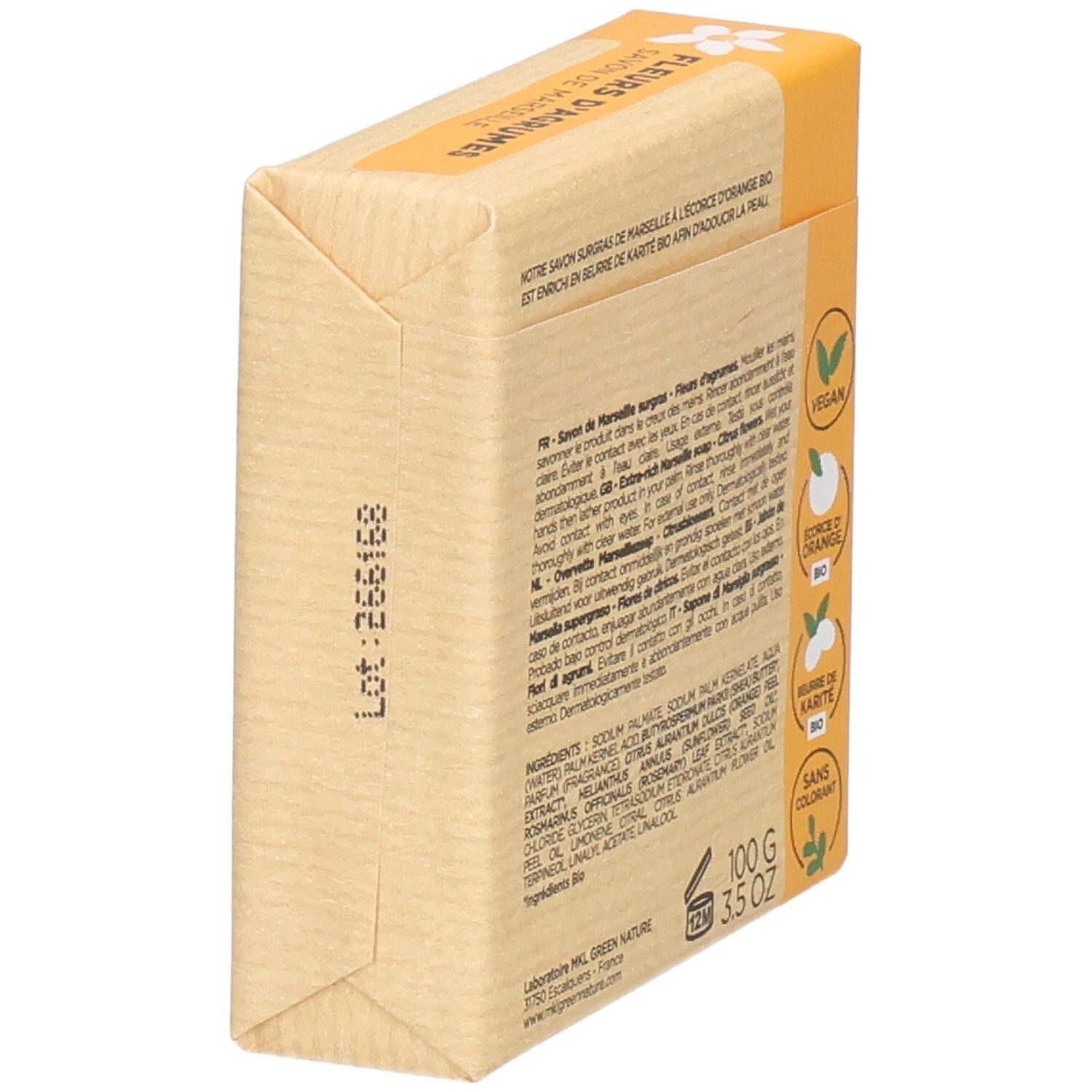 Vue latérale du savon MKL Green Nature "Agrumes", 100g. Numéro de lot visible.