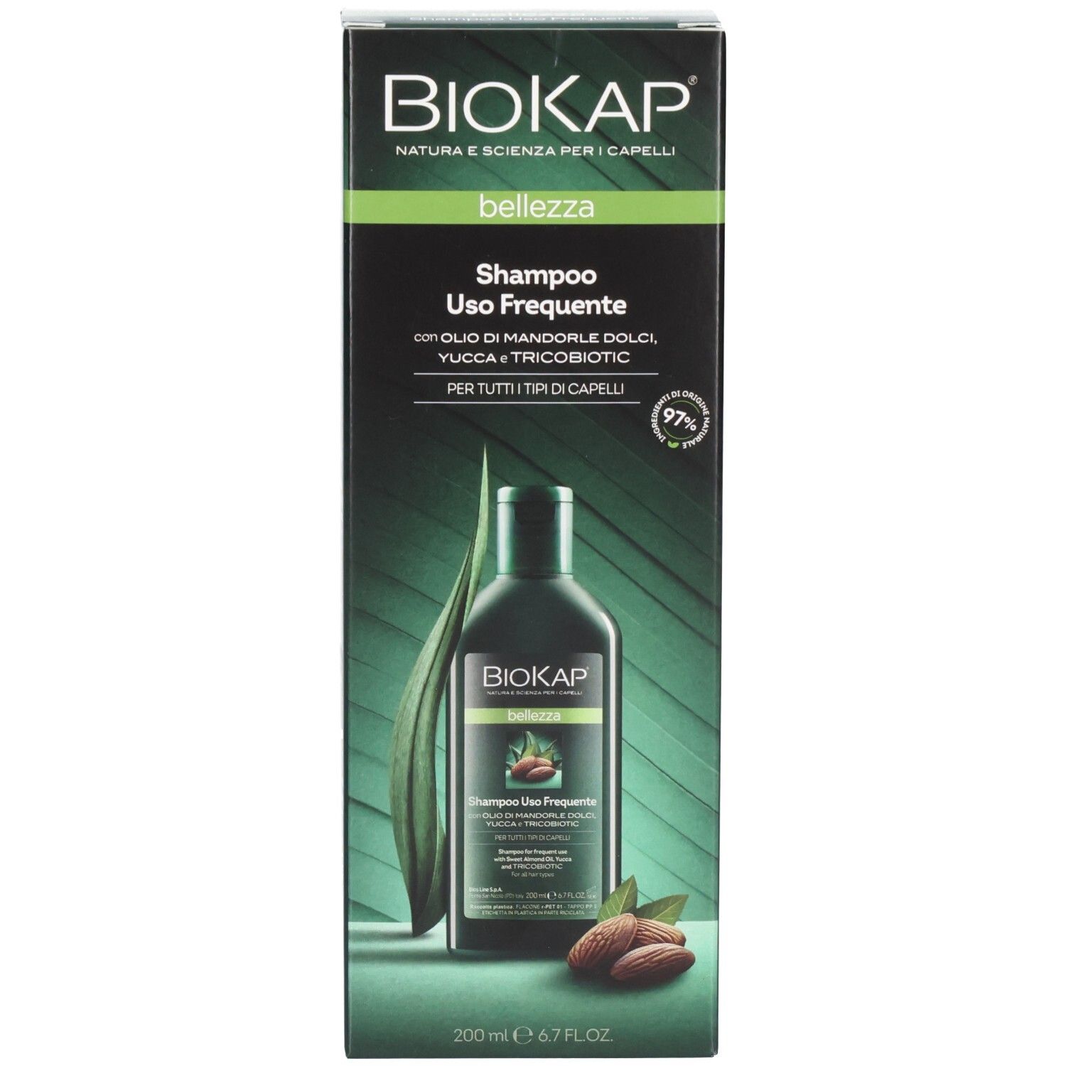 Emballage du produit avec flacon de shampooing. Inscription : BIOKAP, Bellezza, Shampoo Uso Frequente. Avec huile d'amandes, yucca et TRICOBIOTIC.
