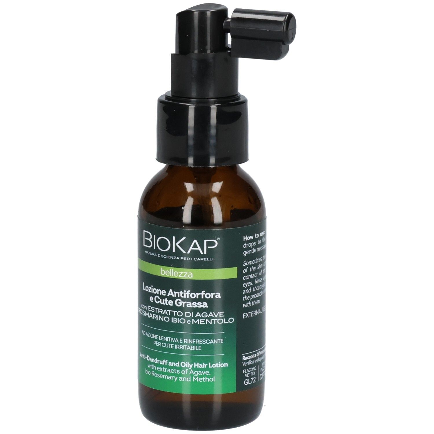 Flacon brun avec vaporisateur noir. Inscriptions: BIOKAP, bellezza, Lotion Antiforfora e Cute Grassa. Étiquettes vertes et blanches.