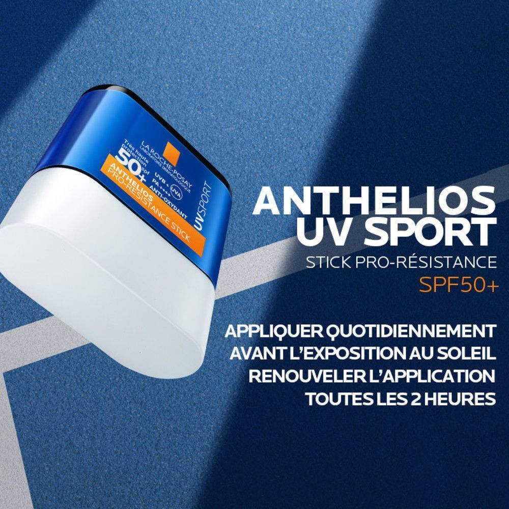 Stick solaire partiellement ouvert. Inscription: Anthelios UV Sport Stick Pro-Resistance SPF50+. Texte: Appliquer quotidiennement avant l'exposition au soleil.