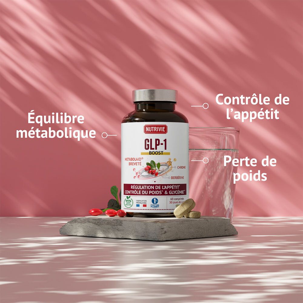 Bouteille Nutrivie GLP-1 Boost près d'un verre d'eau, avec indications sur l'équilibre métabolique et la perte de poids.