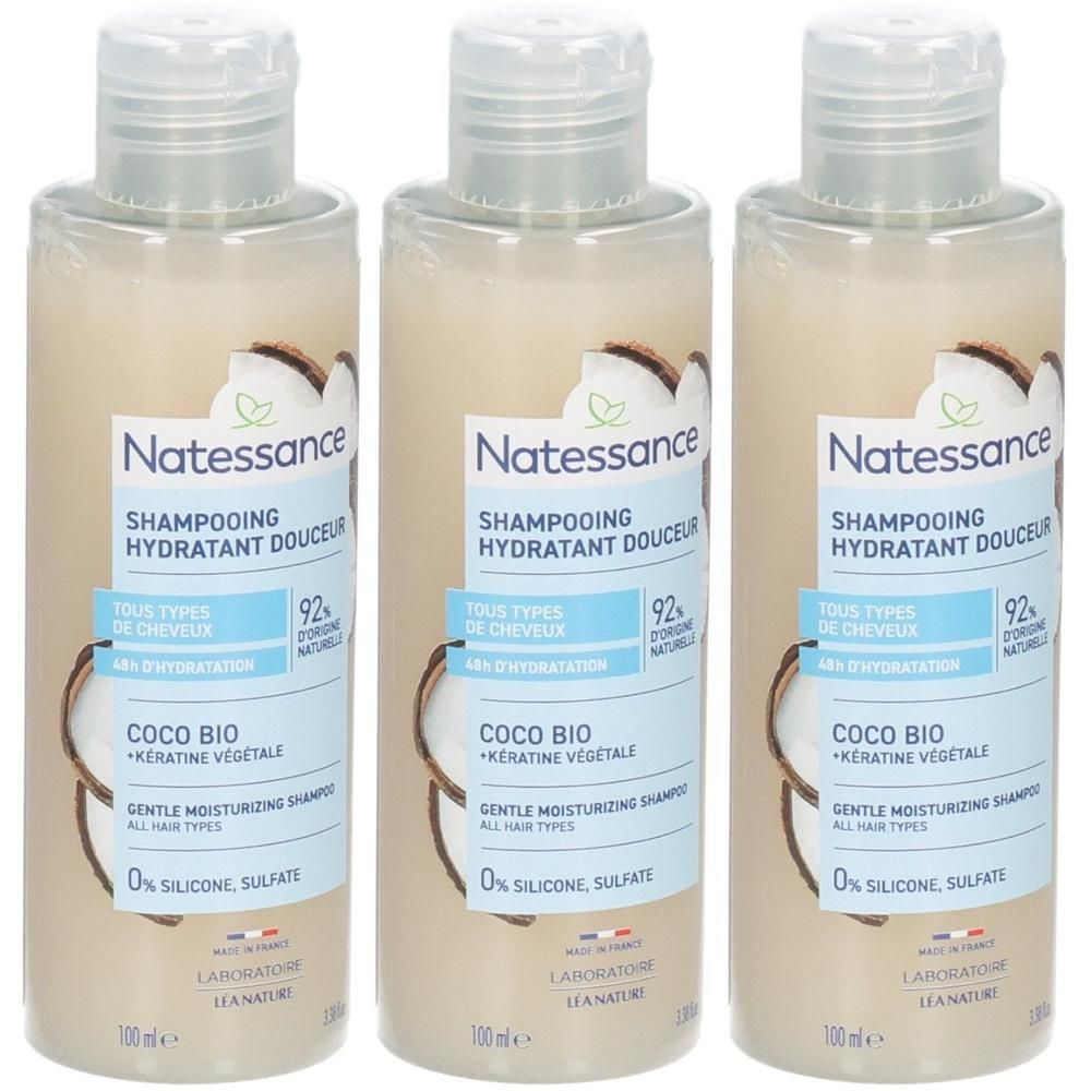 Trois flacons de shampooing. Chaque flacon porte les inscriptions "Natessance", "Coco Bio" et "Shampooing Hydratant Douceur".