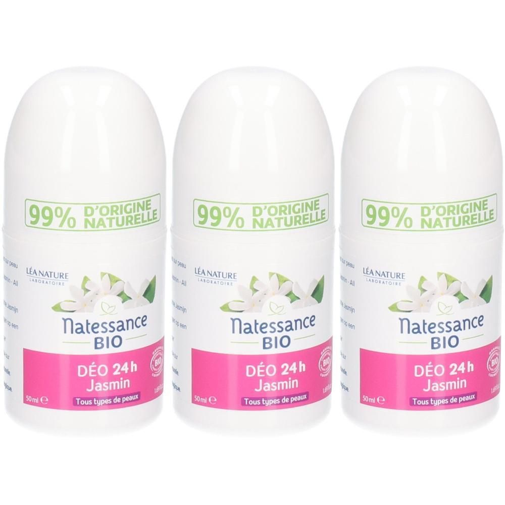 Trois déodorants roll-on blancs avec étiquettes roses. Inscription: Natessance BIO DÉO 24h Jasmin. 99% d'origine naturelle.