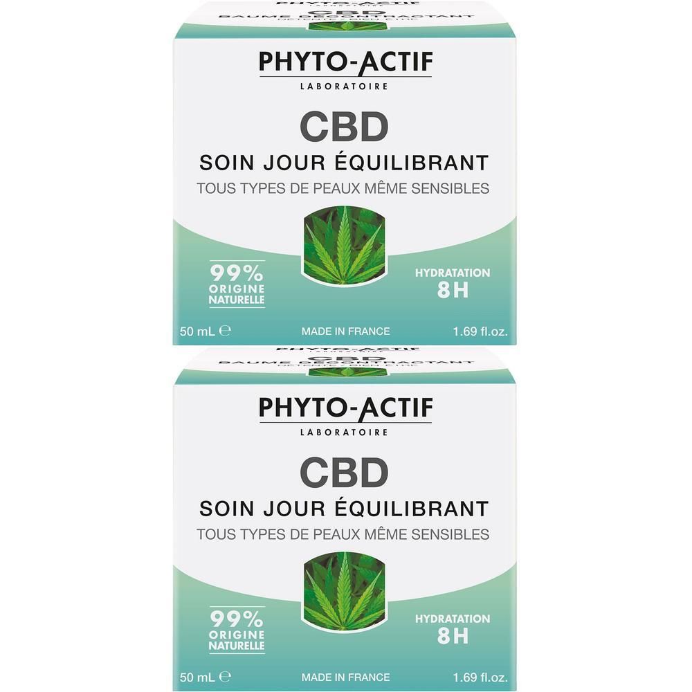 Deux boîtes carrées. Inscription: PHYTO-ACTIF CBD SOIN JOUR EQUILIBRANT. 99% origine naturelle. Hydratation 8H.