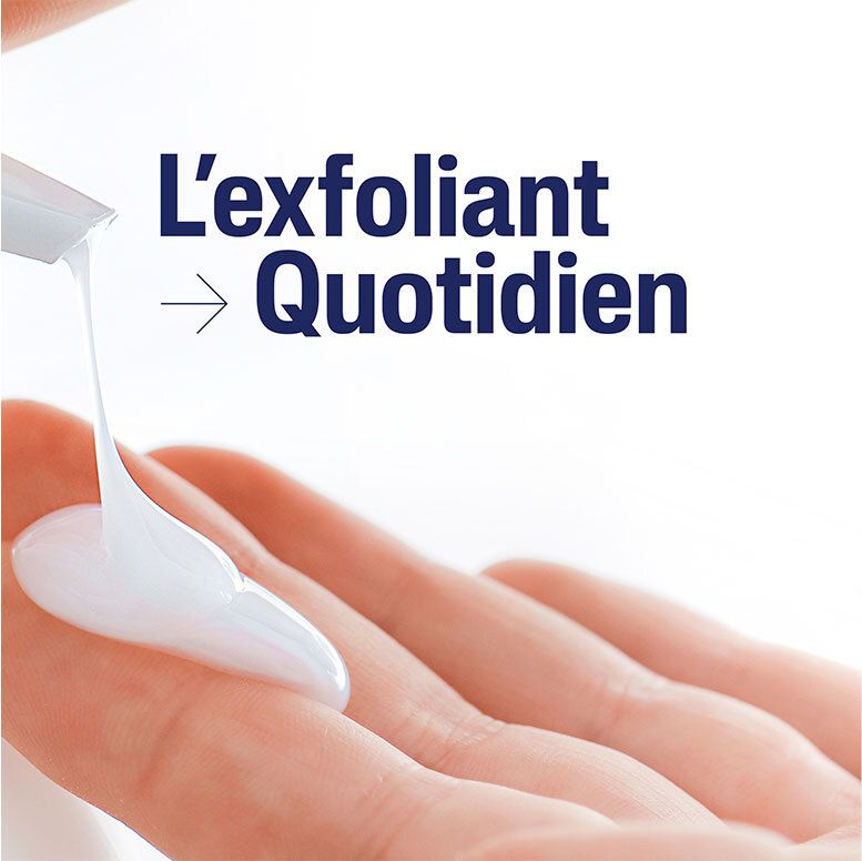 Lotion Cetaphil SA versée dans une paume.