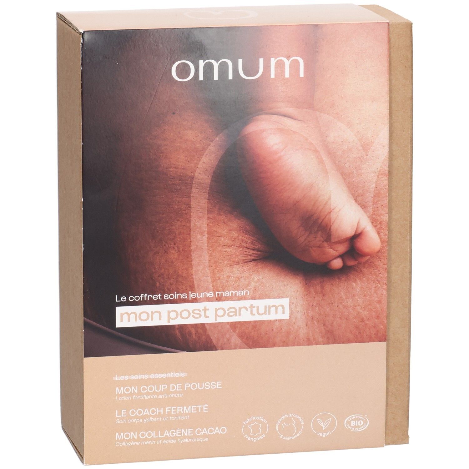 Face avant de la boîte en carton Omum Post-Partum avec image de pied de bébé et noms des produits.