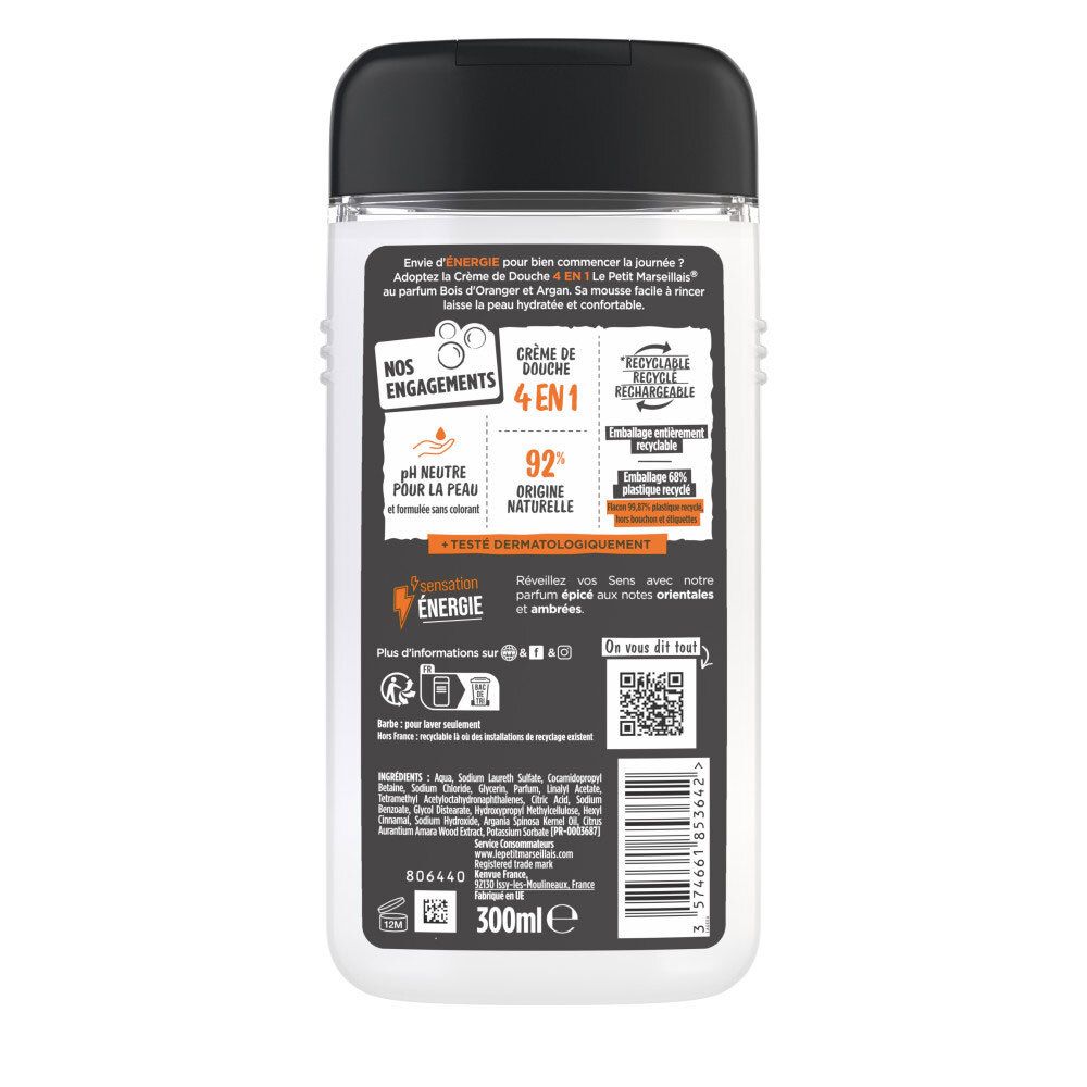 Arrière du flacon de crème de douche homme. Indique 92% d'ingrédients naturels et infos recyclage.