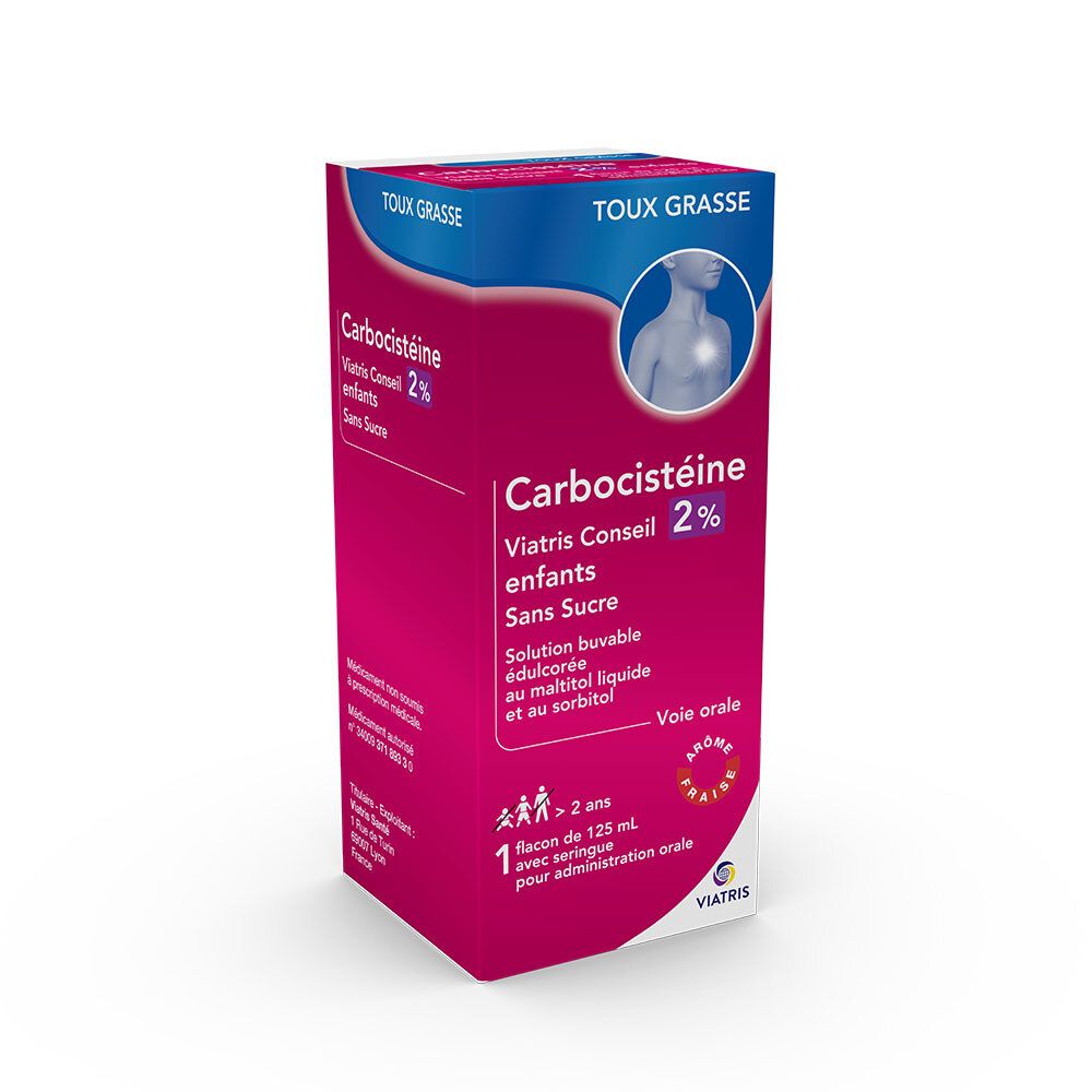Vue en biais de la boîte de Carbocistéine Viatris Conseil 2% enfants. Nom du produit, sans sucre, flacon avec seringue.