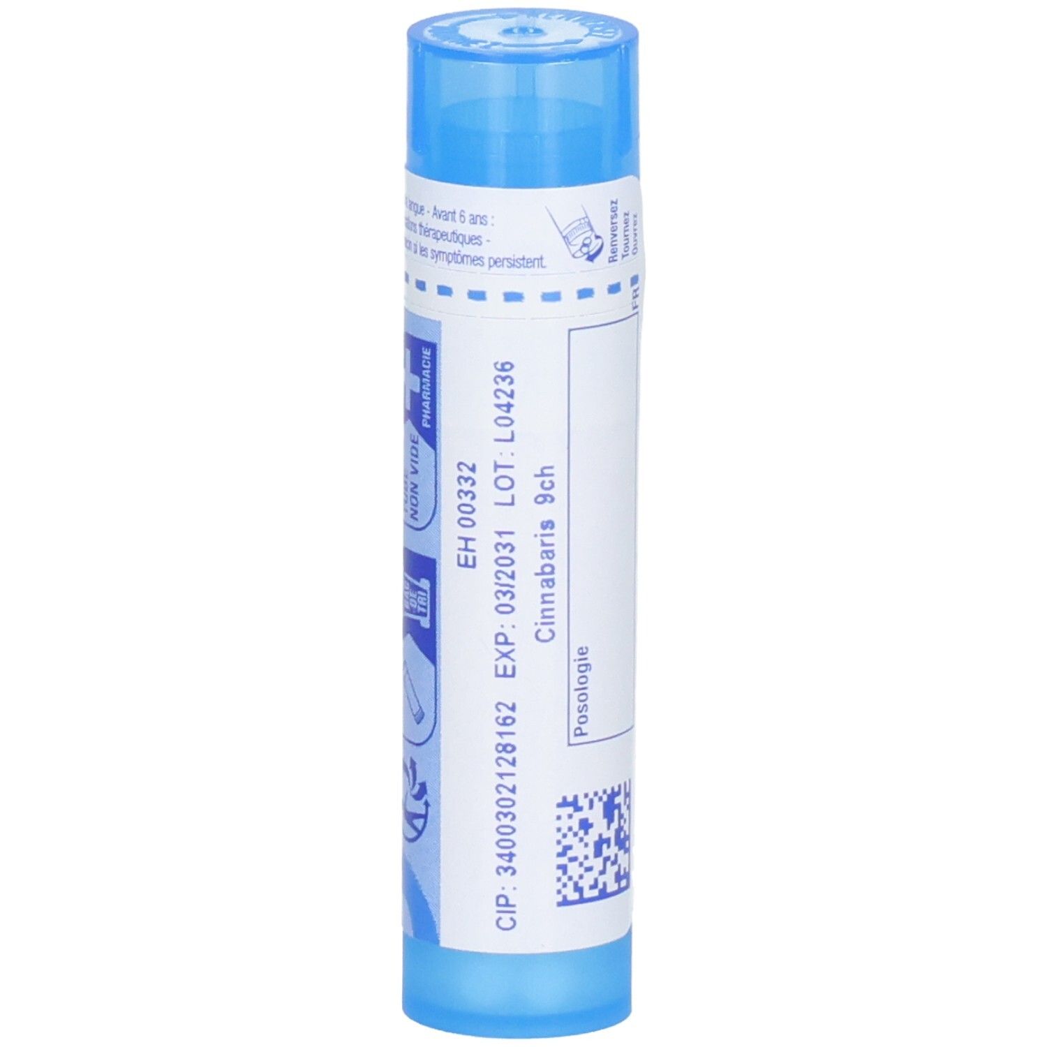 Tube de granules Boiron Cinnabaris 9ch, côté. Tube bleu avec étiquette blanche, numéro de lot et date d'expiration.