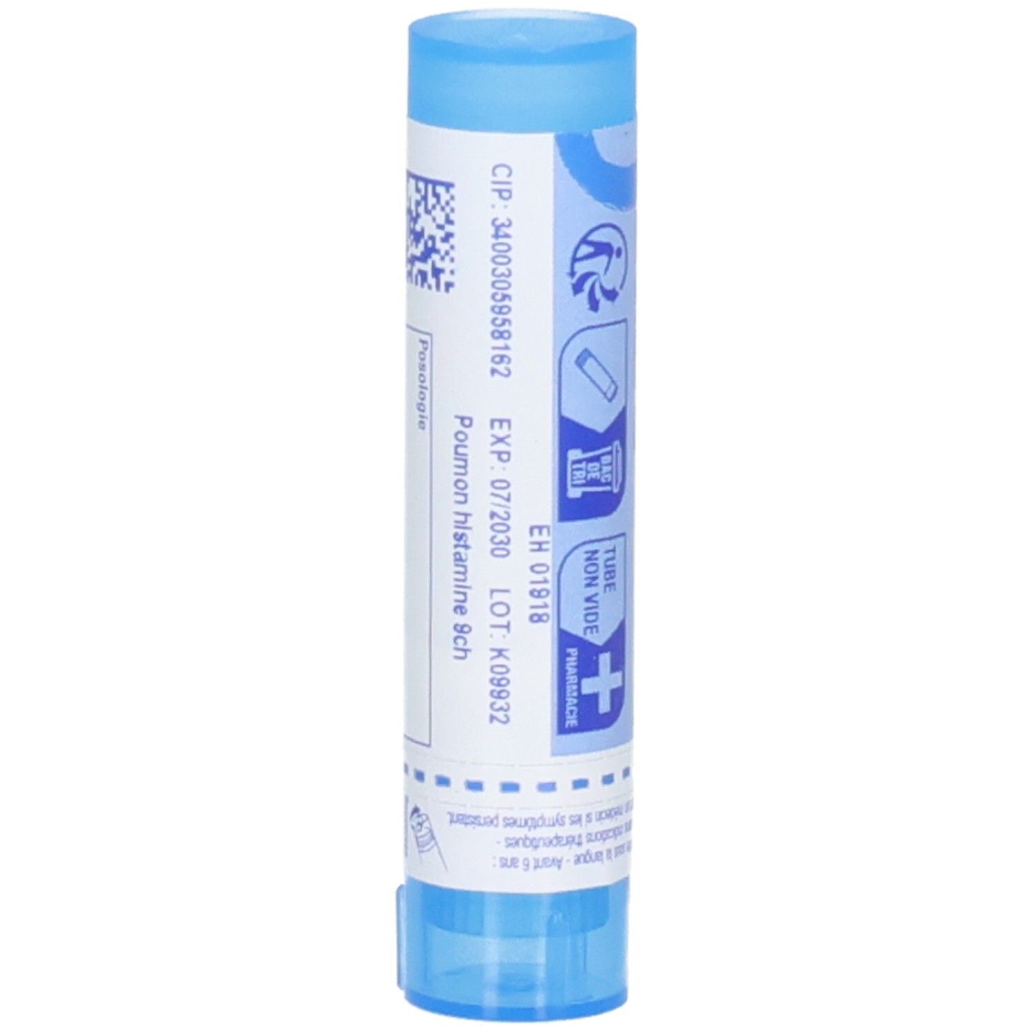 Tube cylindrique bleu avec étiquette blanche. Inscription : Poumon histamine 9 ch. Date d'expiration et numéro de lot.