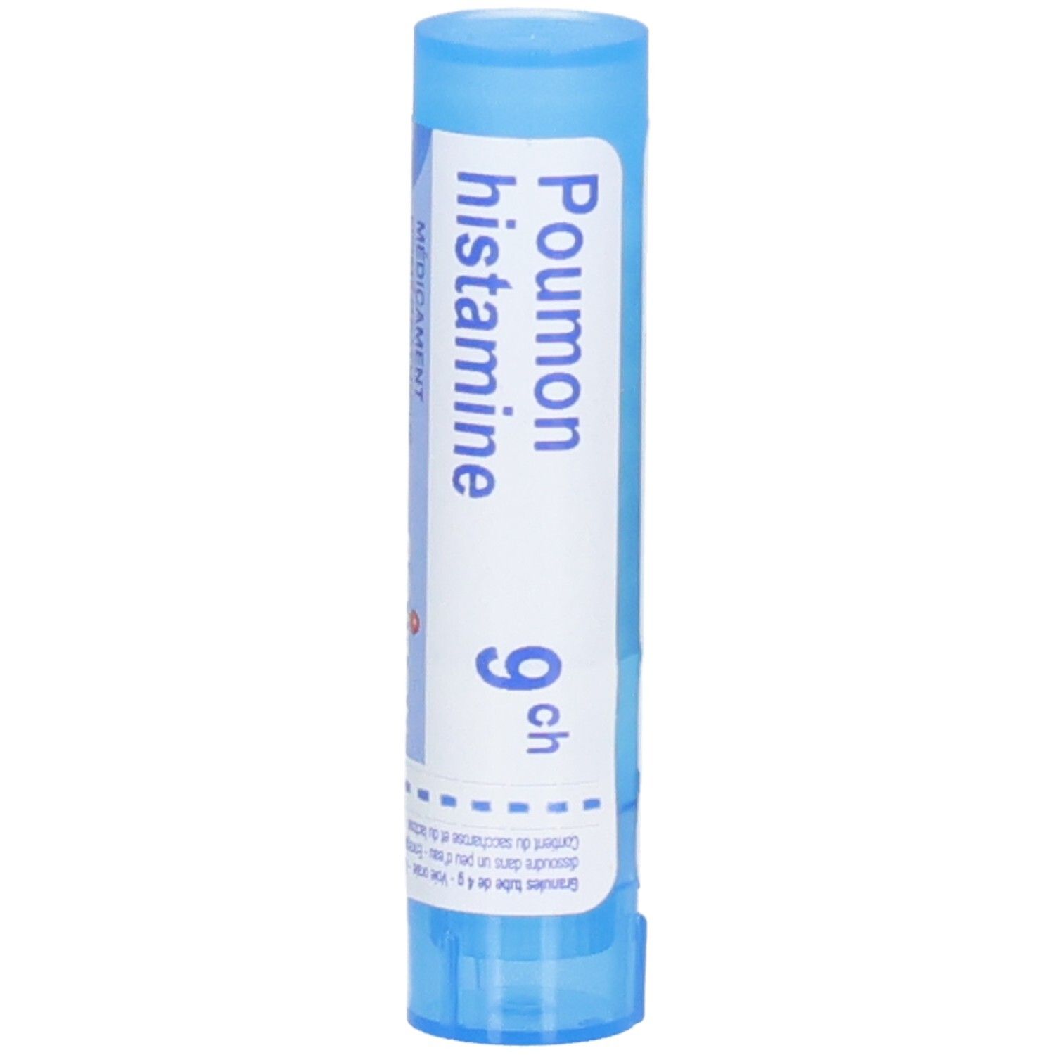 Tube cylindrique bleu avec étiquette blanche. Inscription : Poumon histamine 9 ch. Marque Boiron.