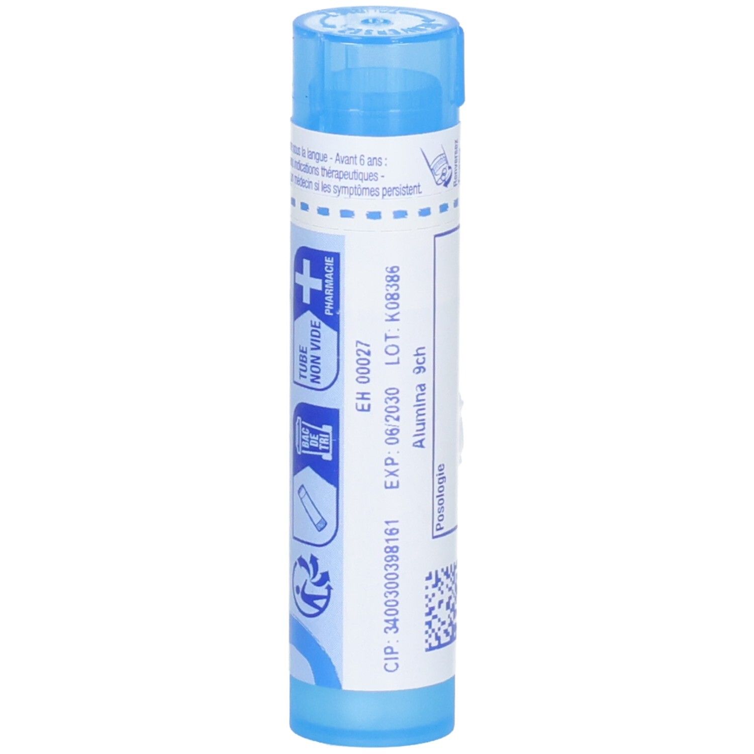 Côté d'un tube bleu avec granules d'Alumina 9ch. Indique le numéro de lot et la date d'expiration.