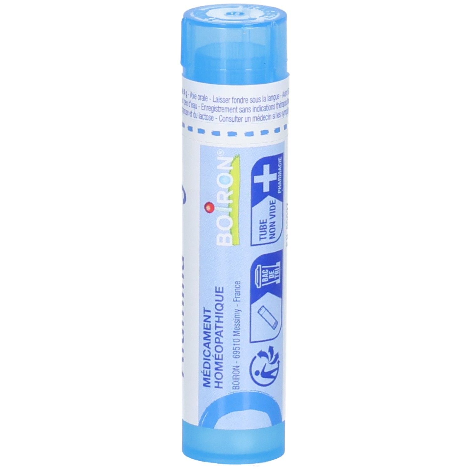Côté d'un tube bleu avec logo Boiron. Médicament homéopathique, fabriqué en France.