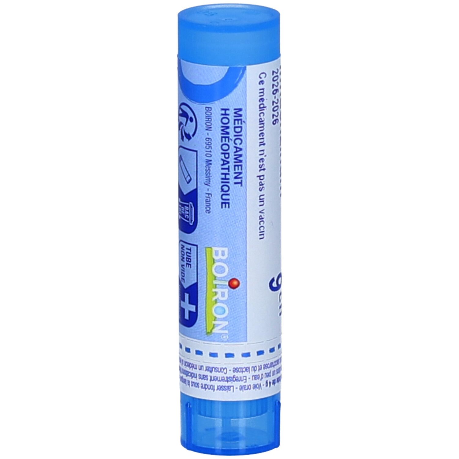 Tube bleu avec étiquette blanche. Marque BOIRON. Inscription: Médicament Homéopathique, 9ch.