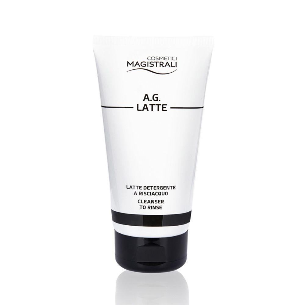 Tube blanc avec bouchon noir. Inscription: A.G. LATTE, dessous LATTE DETERGENTE A RISCIACQUO, CLEANSER TO RINSE.