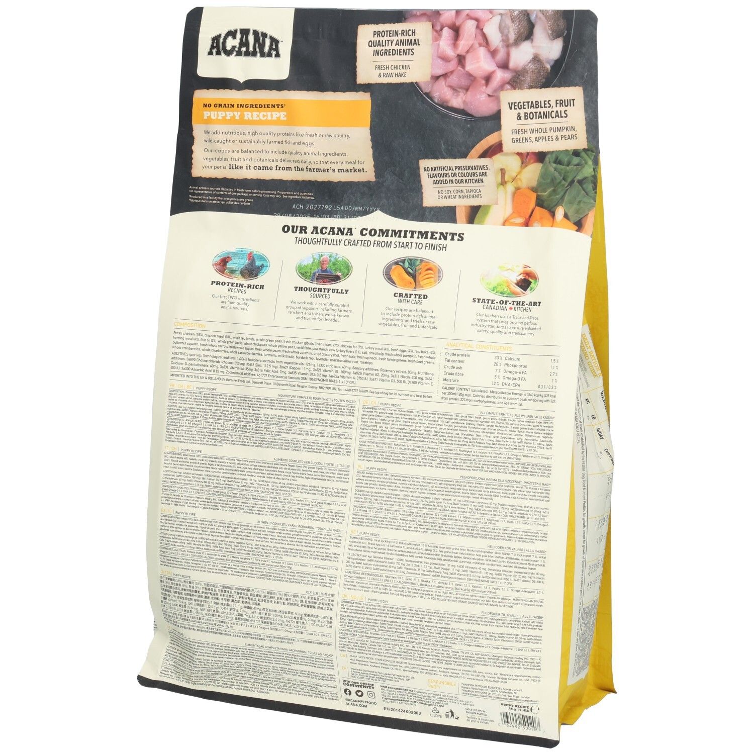 Dos du sac ACANA Puppy Recipe. Texte avec ingrédients, informations nutritionnelles et fabricant. Illustrations des ingrédients.