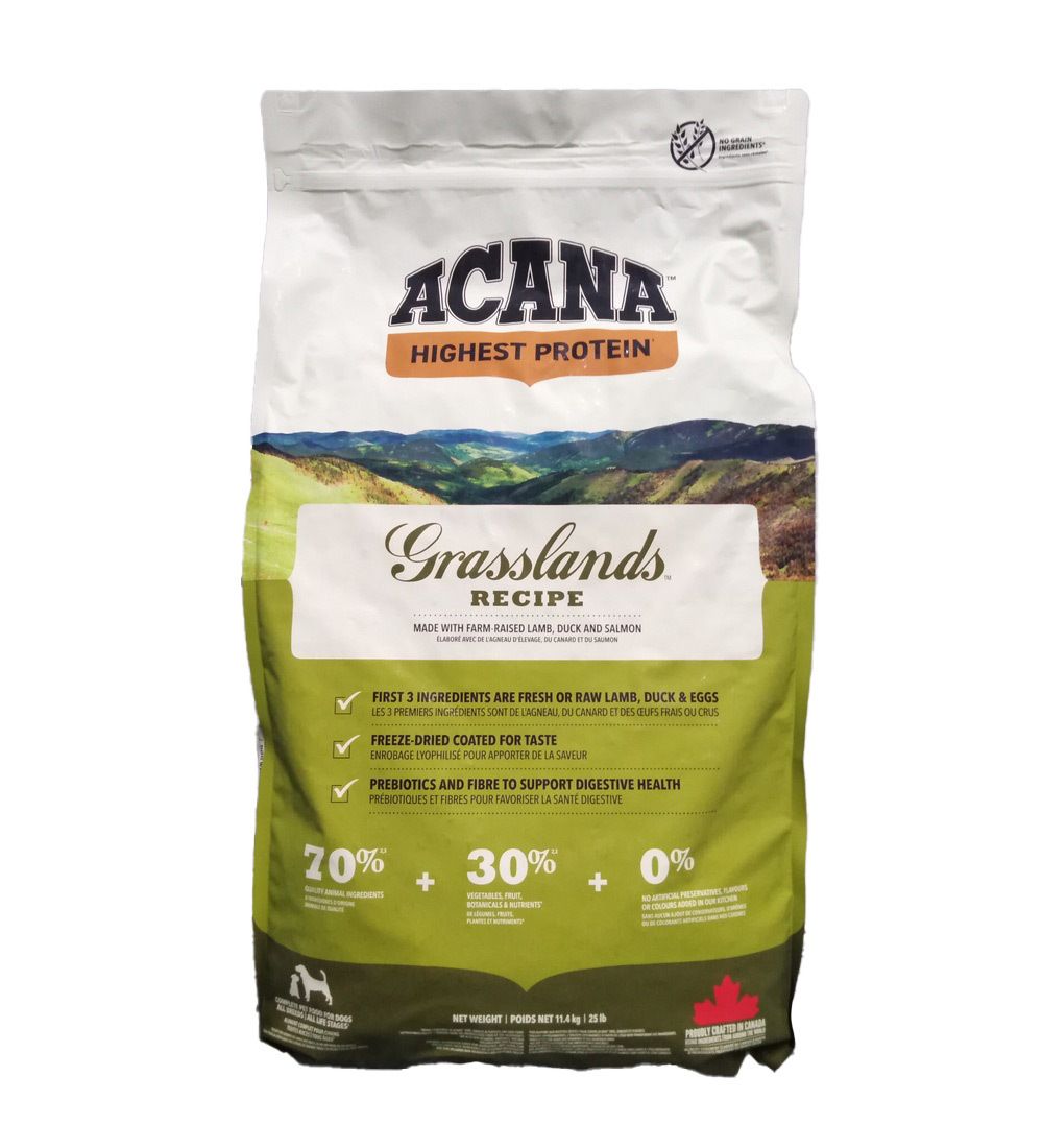 Sac ACANA GRASSLANDS RECIPE. Contient agneau, canard et saumon. Design vert et blanc avec paysage. 11,4 kg.