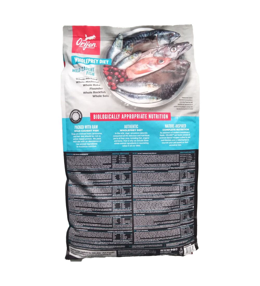 Dos du sac de nourriture pour chiens Orijen Six Fish. Contient des informations sur les ingrédients et la valeur nutritionnelle. Avec image de poisson.