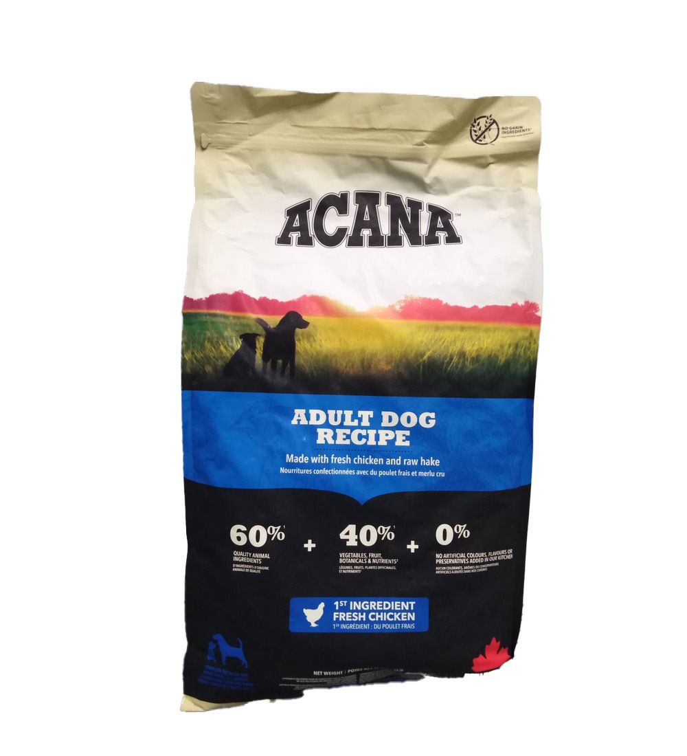 Sac de nourriture pour chiens ACANA. Inscription : ACANA, ADULT DOG RECIPE, 60% + 40% + 0%. Illustration : chiens, paysage.