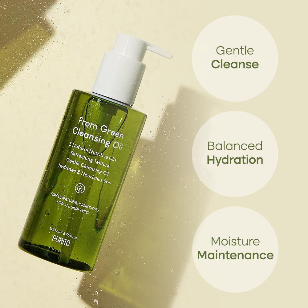 Flacon d'huile nettoyante verte avec pompe. Texte: From Green Cleansing Oil. 3 mots-clés: Gentle Cleanse, Balanced Hydration, Moisture Maintenance.